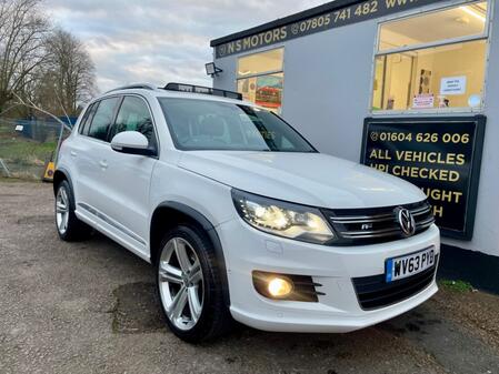 VOLKSWAGEN TIGUAN 2.0 TDI BlueMotion Tech R-Line 