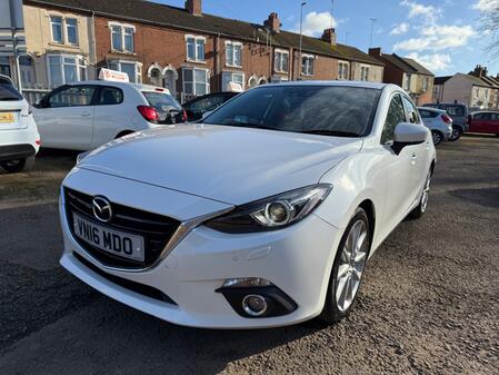 MAZDA MAZDA3 2.2 SKYACTIV-D Sport Nav