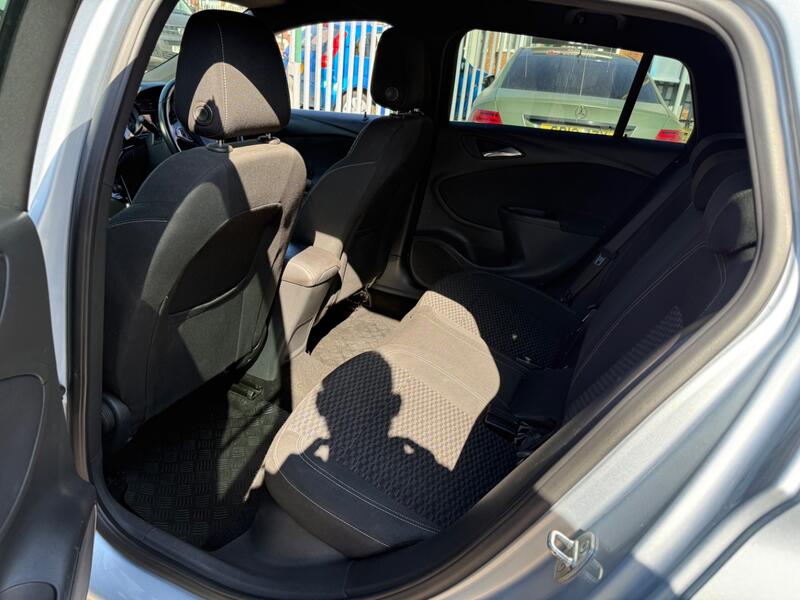 VAUXHALL ASTRA
