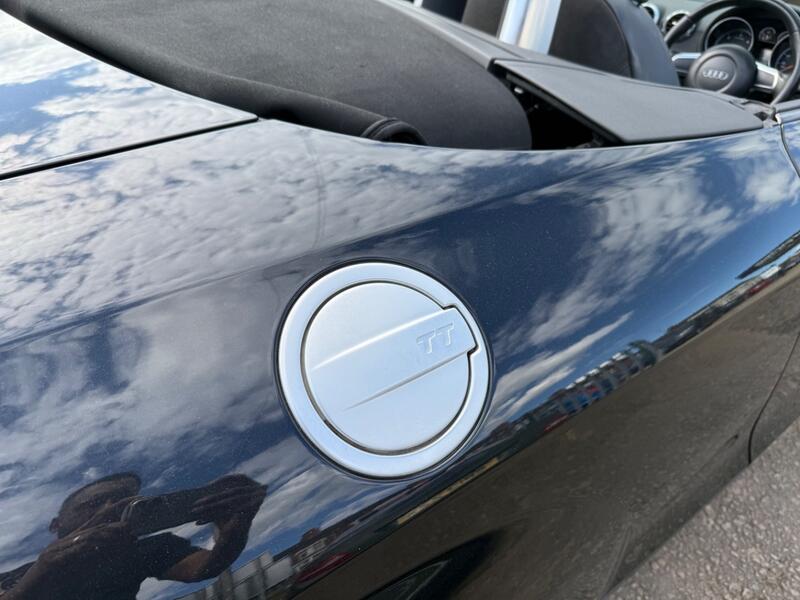 AUDI TT