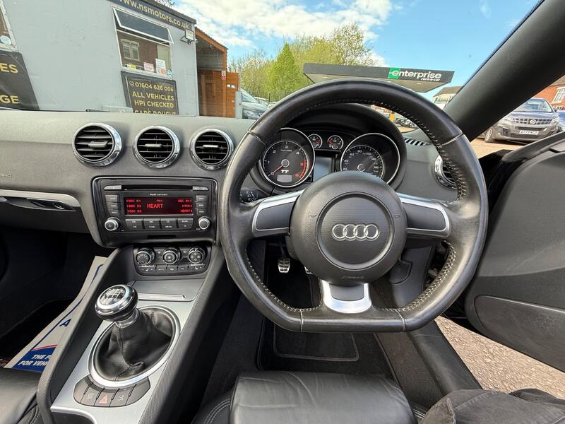 AUDI TT