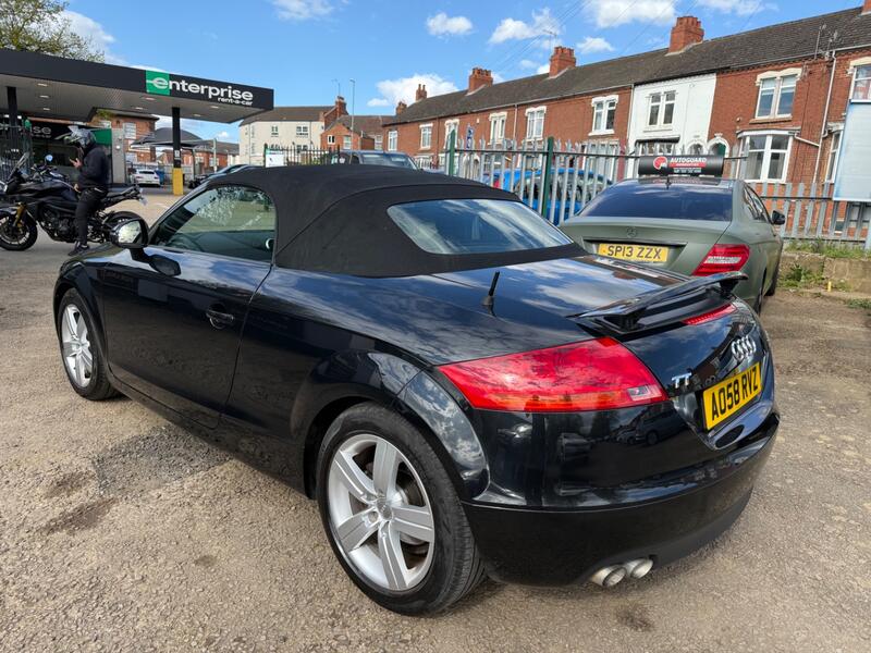 AUDI TT