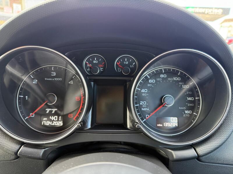 AUDI TT