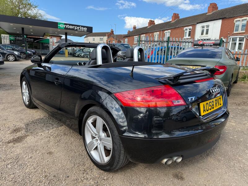 AUDI TT