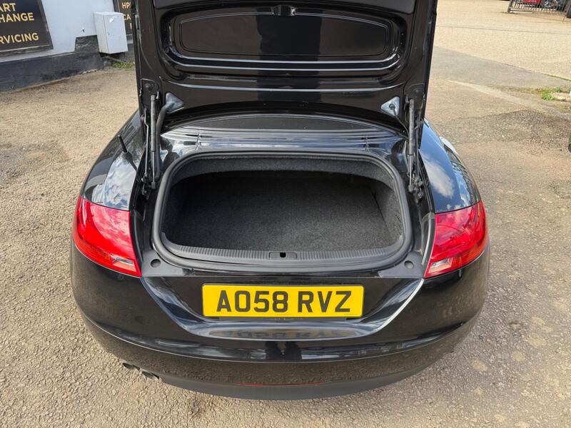 AUDI TT