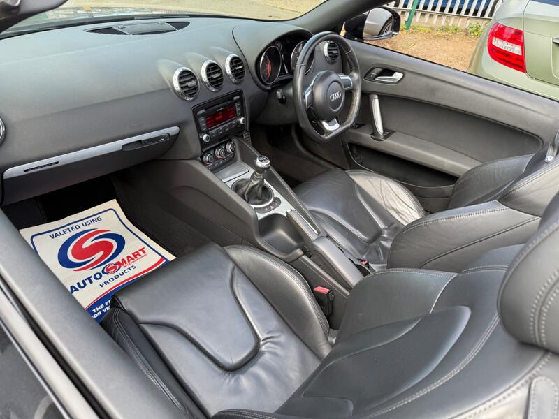 AUDI TT