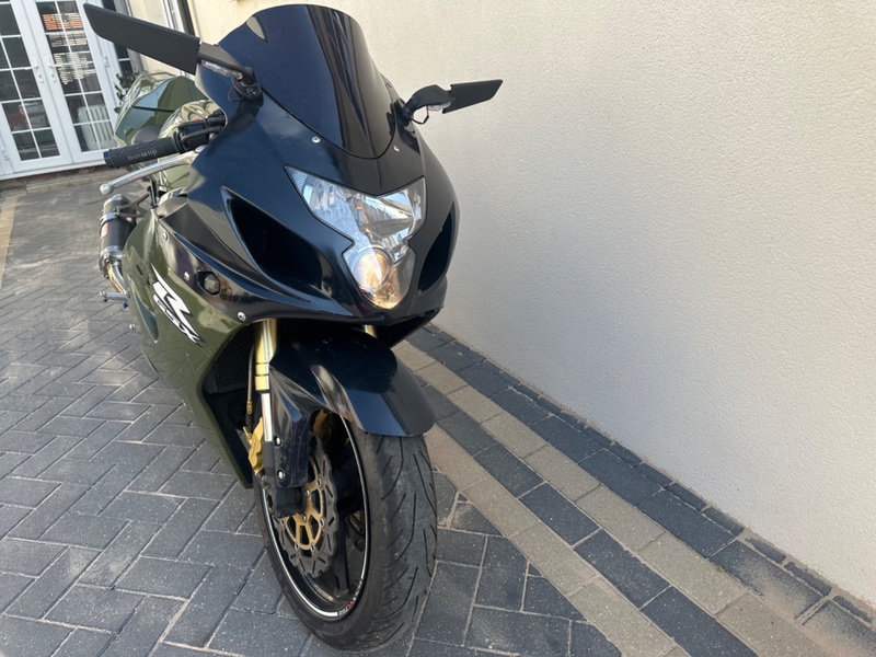 SUZUKI GSX