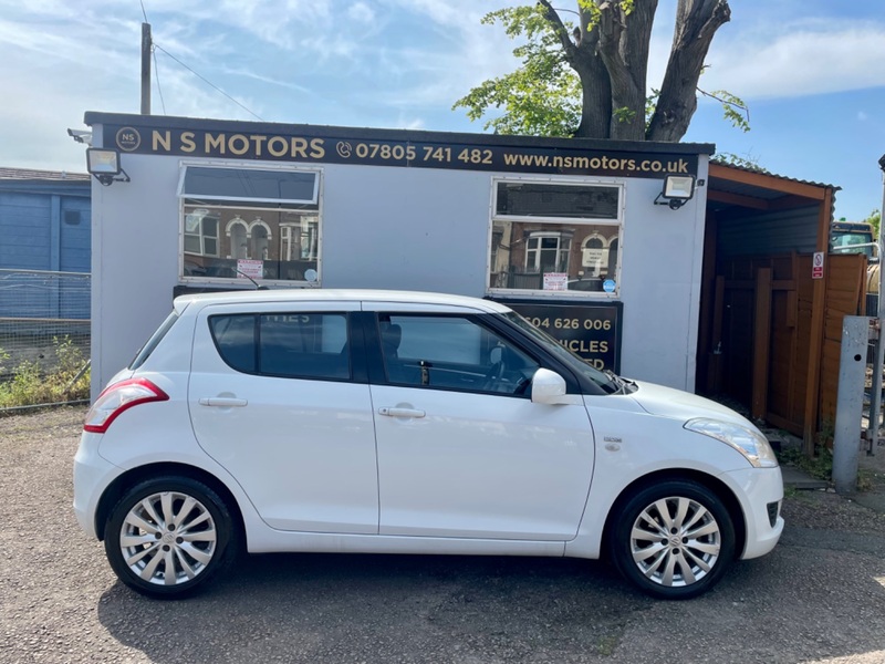 SUZUKI SWIFT