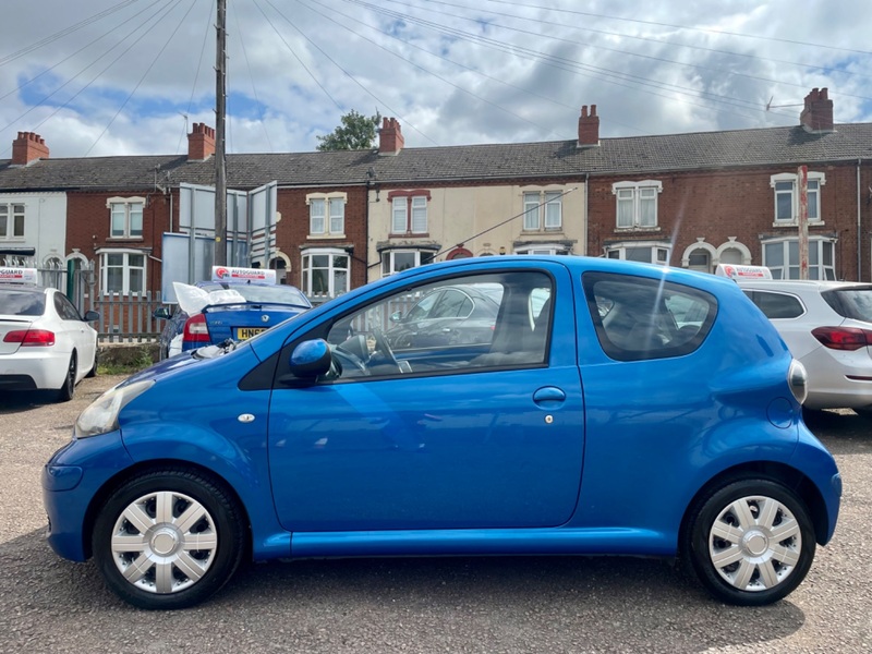 TOYOTA AYGO