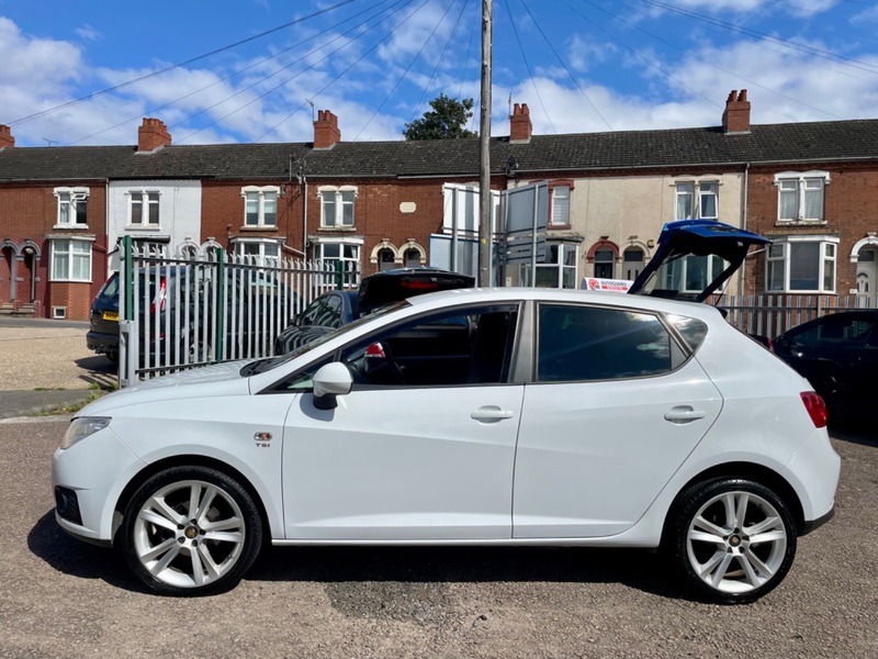 SEAT IBIZA